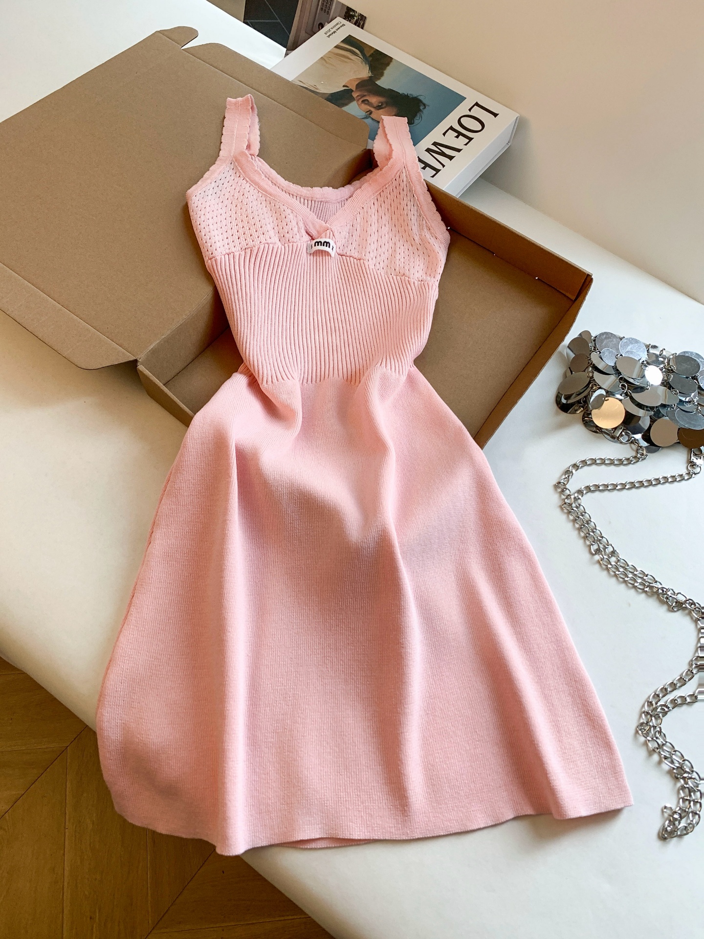Women's V-Neck Sleeveless Bodycon Knit Dress for Summer Commute