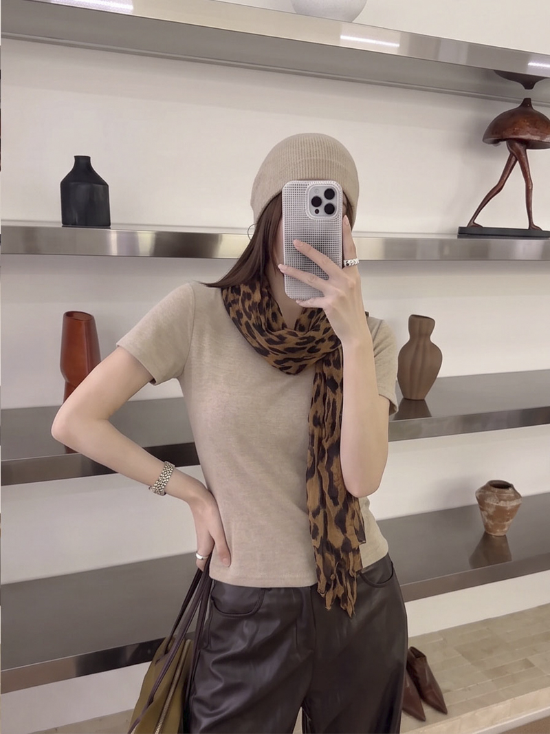 2026 Fall Cotton Solid Short Sleeve Slim Fit Base Layer Top with Silk Scarf